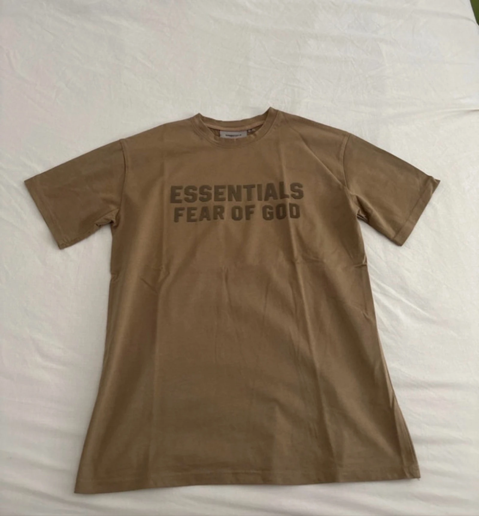 Camiseta Essentials 